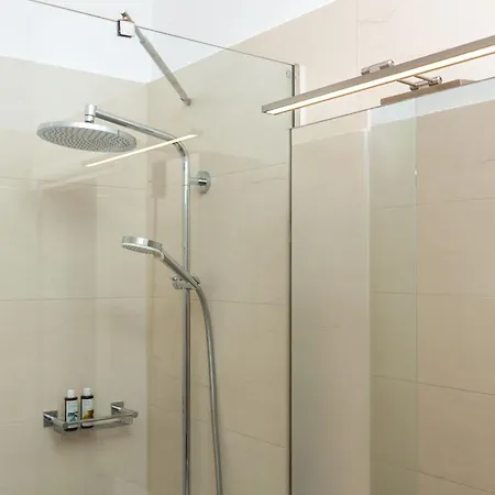 شقة Venti Di Paxos