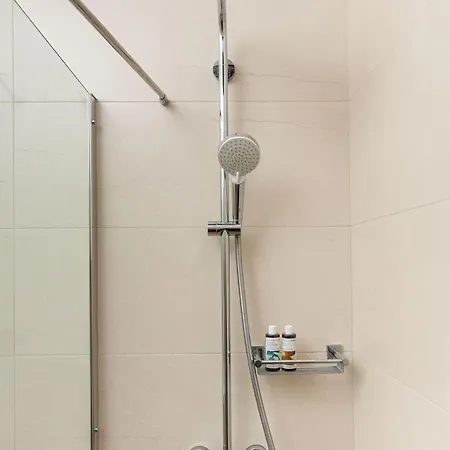 Venti Di Paxos Lákka